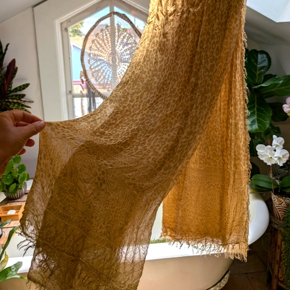 Swap/sell Spell Wild Thing large Travel Scarf - Picture 2 of 4